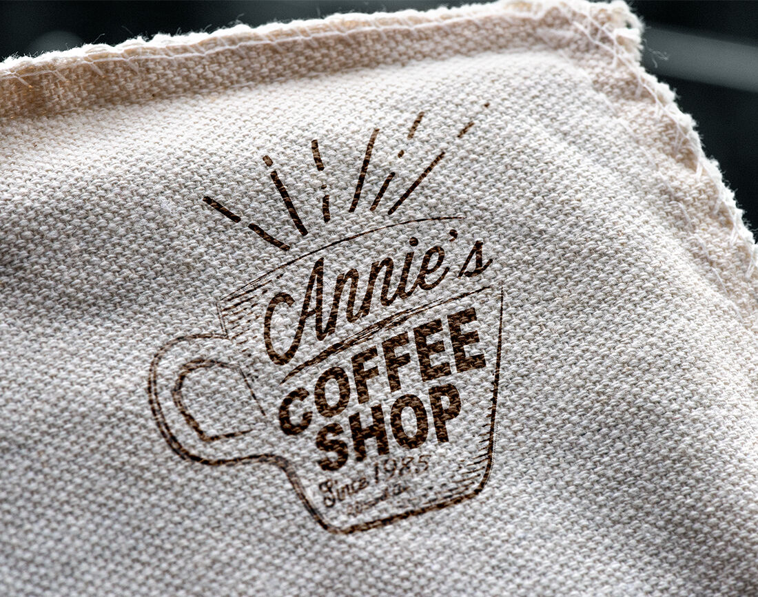 20-logo-mockup